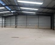 一層鋼構廠房，進出車輛方便，可生產可倉儲