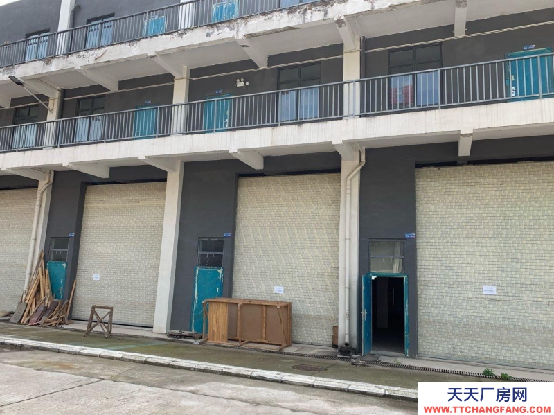 (出租) 倉庫位于遵義國際商貿(mào)城電子商務(wù)成內(nèi)，即租即用