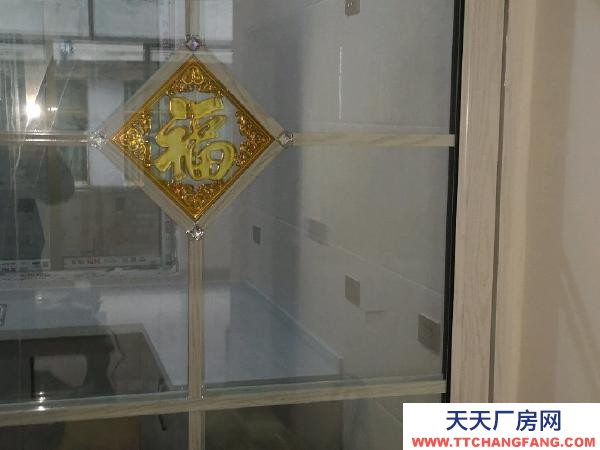 (出租) 一樓100平方.二至5樓120平方.可以單層出租。