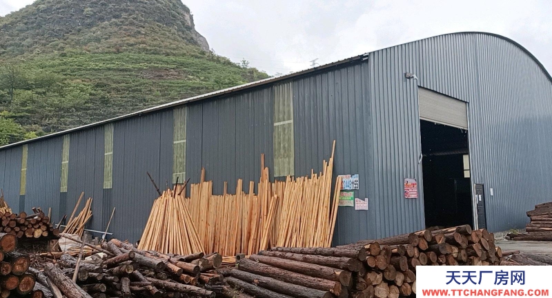 (出租) 占地1500平方米，建好廠房（庫房）900平方米