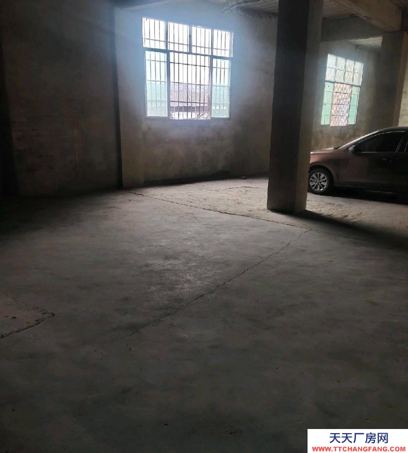 (出租) 獨門獨院，帶住房，可以進大車