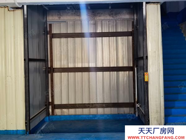 (出租) 金關鋼材市場數(shù)博大道旁3000平方自有倉庫廠房出租