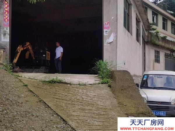 貨車可停路邊上下貨，離西南商貿(mào)城近