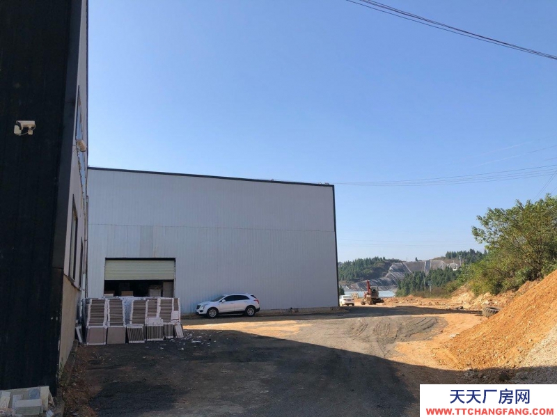 (出租) 兩廠共1000平方米，均為鋼架結構。