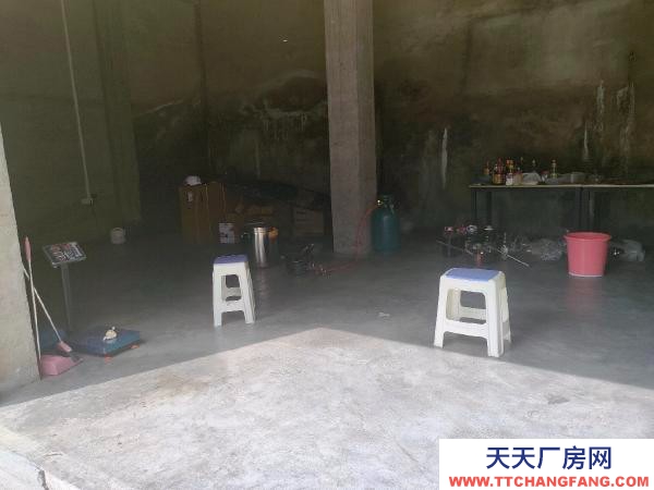 (出租) 無需押金，停車方便。