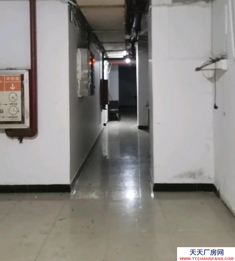 (出租) 都勻位于市中心地段，有電梯運輸，獨立通道