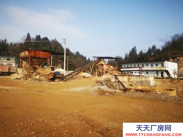 (出租) 場地有2萬個平方.水源豐富，現在廠家正在洗礦。