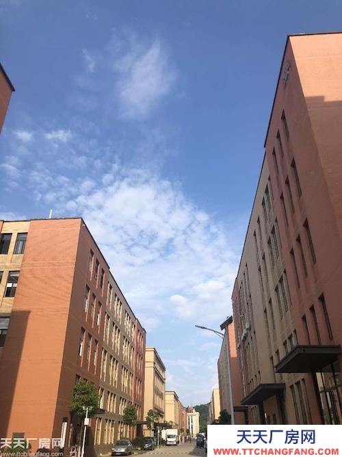 長沙市岳麓科技中心現房租售，400-3000平米，可研發辦公