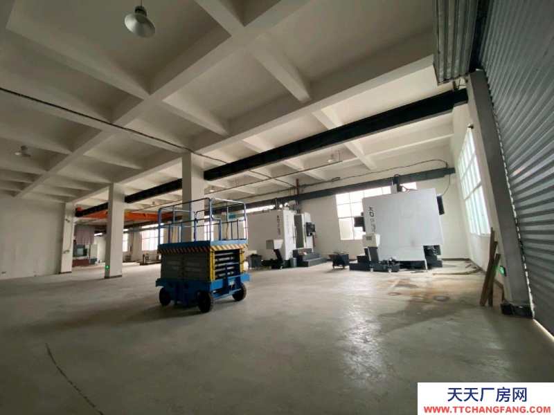 黔南龍里房東直租，廠房地處位置優良結構方正，可做倉庫和廠房使用