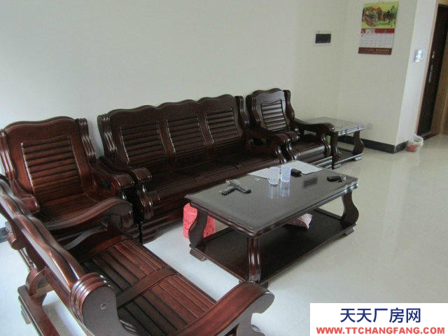 南寧市青秀區(qū)鳳嶺北出租榮和大地二組團(tuán)3-B-202房