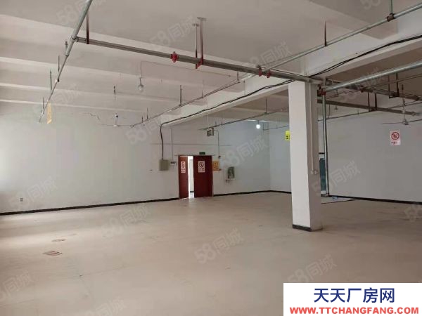 武漢江漢(出租) 漂亮倉儲出租,300平米,24元業主直租,三樓電梯口