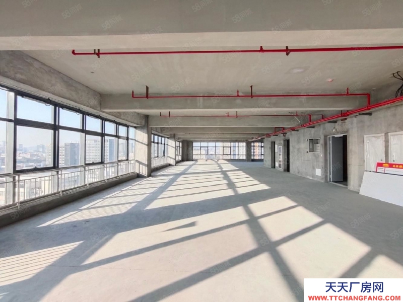 杭州濱江白馬湖,近高架地鐵,一線湖景,三面大落地窗,適合電商展廳