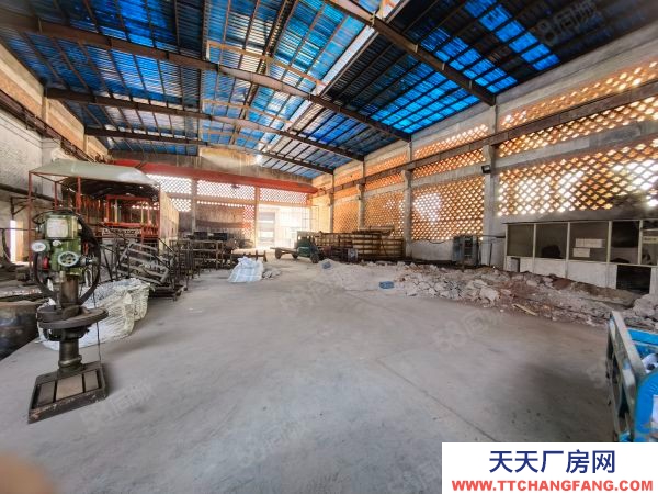 南京市浦口湯泉街道10000平廠房可分租，帶航車層高高，交通便利