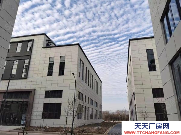 南京市浦口區(qū)工業(yè)廠房 首高8.1米 兩層半戶型 生產(chǎn)倉儲(chǔ)辦公 50年產(chǎn)權(quán)