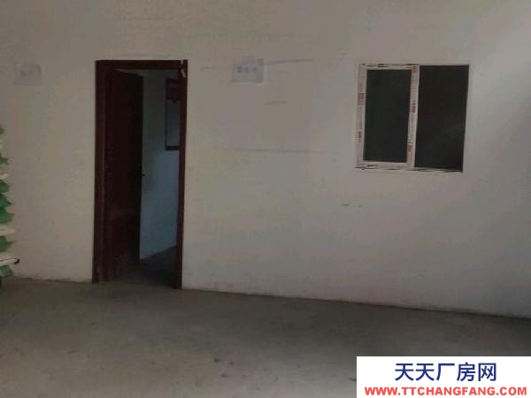 南京市鼓樓區雙層，需自行隔斷，門市倉庫一體，有院子