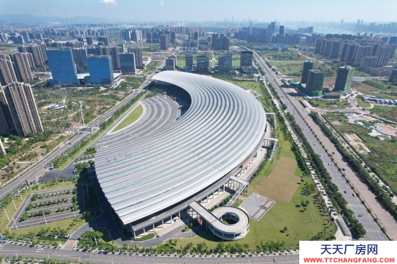 (出租)南昌 紅谷灘稀缺上萬(wàn)平米大型倉(cāng)庫(kù)、辦公、停車(chē)場(chǎng)對(duì)外出租