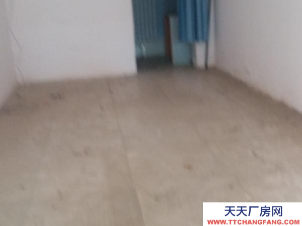 (出租) 鄭州金水一樓庫房，裝卸方便，也可做門面房用