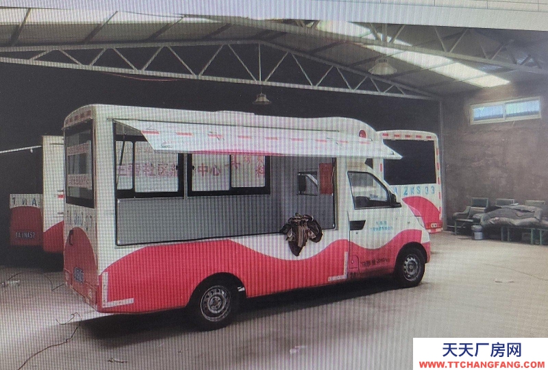 1、800-5000平米左右廠房、倉庫出租 2、辦公室，食堂、生產車間全部配套 3、交通便利 4、可整租也可分租