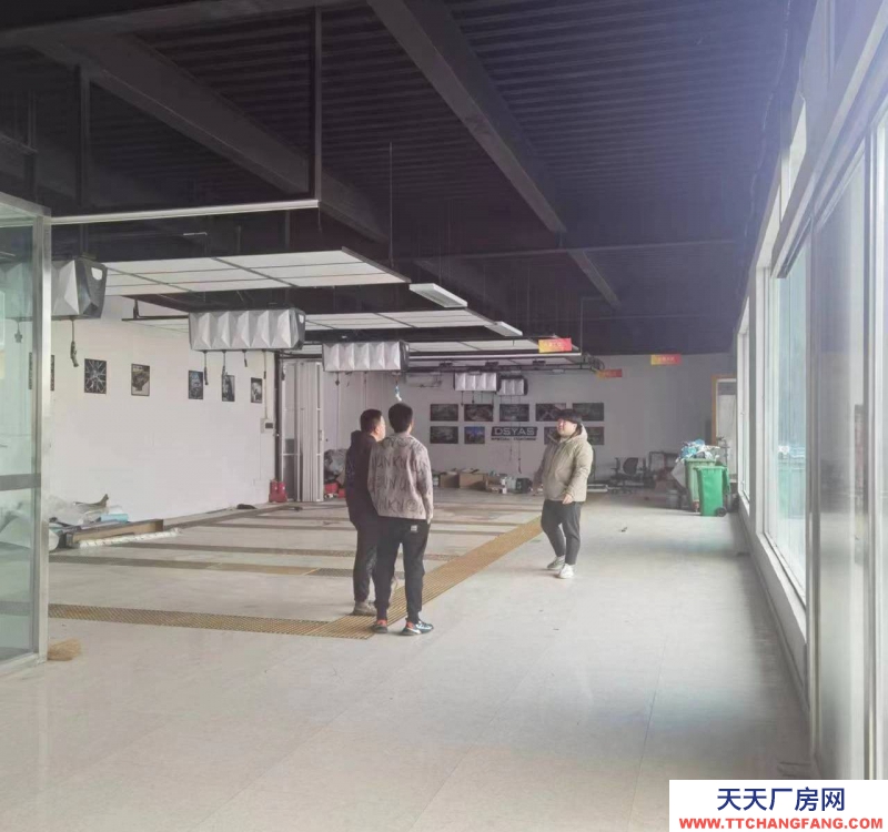 (出租) 700余平展廳招租，各種車方面相關展廳，美容，汽車，