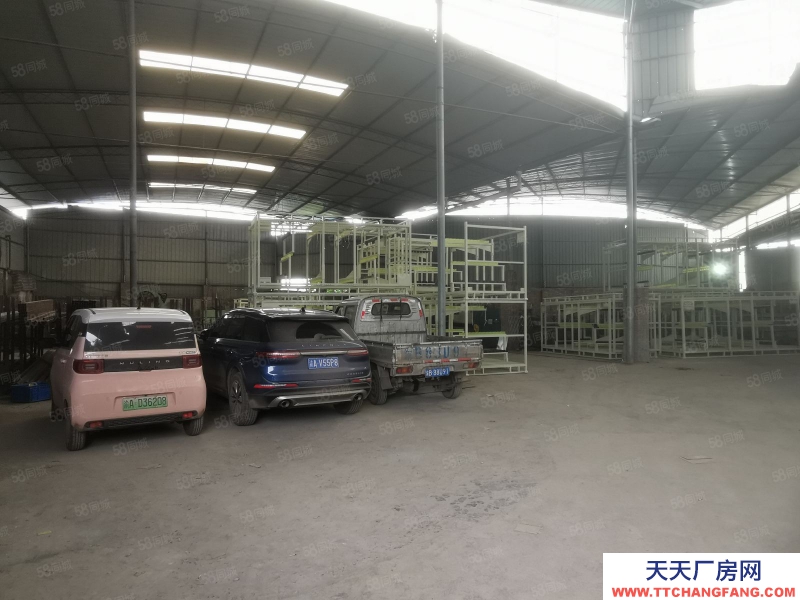 重慶巴南界石2000平方廠房出租，車輛進出方便，配套齊全