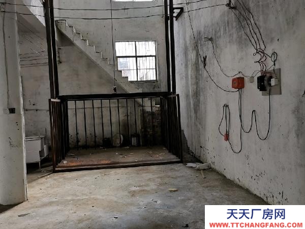 (出租) 鄭州中原三層樓房，可用倉庫，可辦公樓，大型貨梯交通方便，