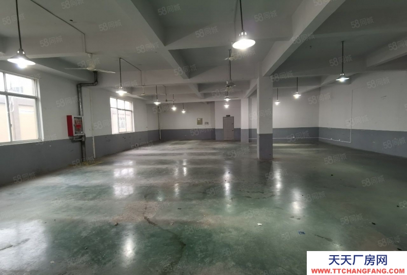 杭州上城(出租) 直租城東新城倉庫330方特價處理,層高4米,后一間得房率高