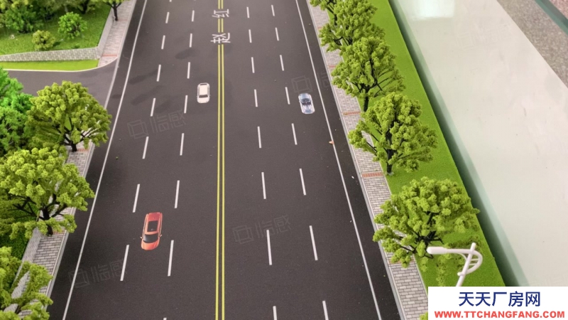 青島市北獨(dú)立產(chǎn)權(quán)雙層獨(dú)棟,場(chǎng)地大可進(jìn)出半掛,付款靈活,價(jià)格可議