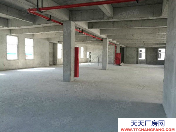 南京市六合區(qū)化工園地鐵站小面積標(biāo)準(zhǔn)廠房，兩證齊全，首付三成