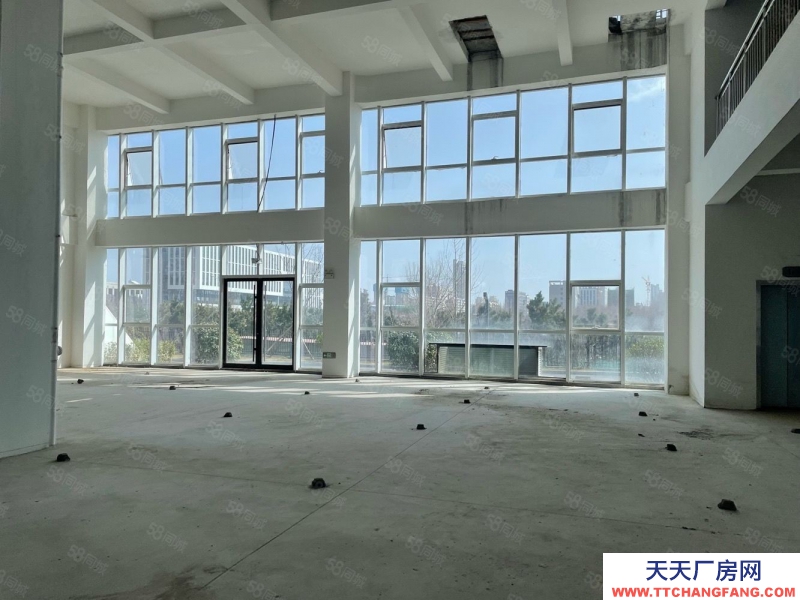 青島黃島3000平獨(dú)棟廠房 送露臺 低總價(jià) 首付低