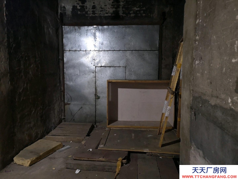 (出租) 地理位置優越,離五愛市場很近,可辦公,可倉儲。