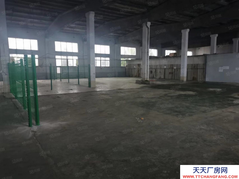 青島黃島靈山衛(wèi)街道辦附近有500平方廠房出租，磚混結(jié)構(gòu)，檐高7米，