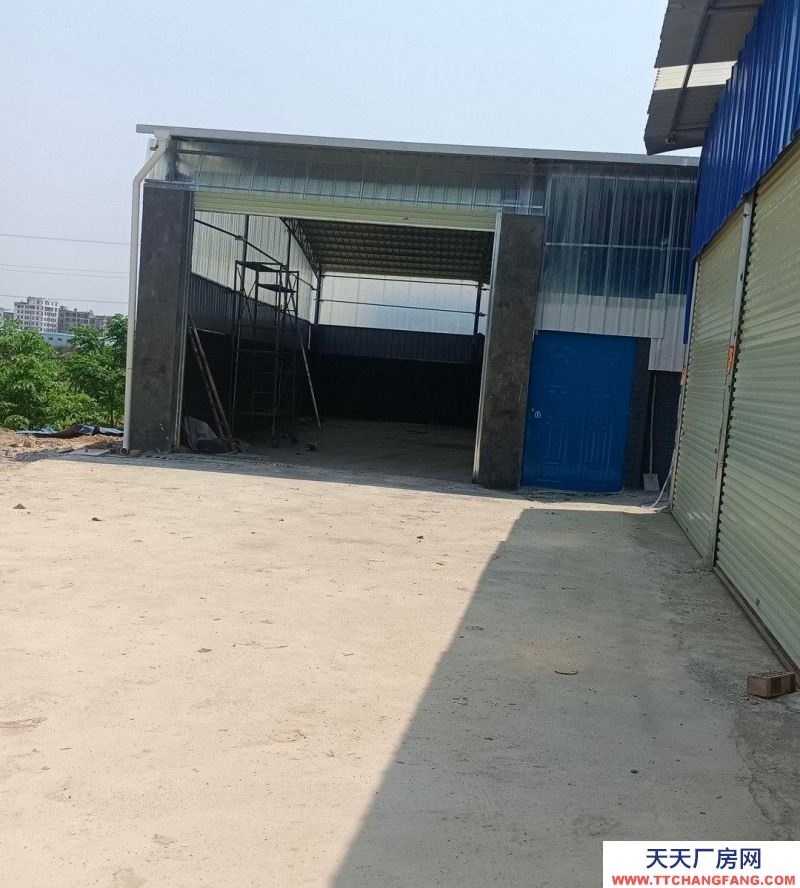 南寧市西鄉塘區(出租) 四米車可進 三通 停車場夠大可停幾輛貨車