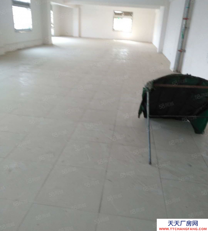 (出租) 南昌西湖區(qū)銀燕物流基地有限公司倉庫招租（可分租）