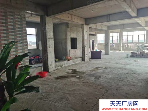 (出租) 南昌縣1600平大型樓庫出租，適合做服裝生產加工，靠近快速路口