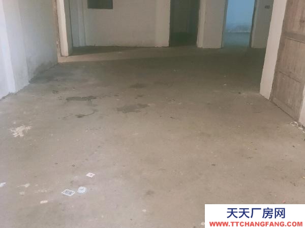 (出租) 南昌進賢縣倉庫高是3.5米，中空無柱子