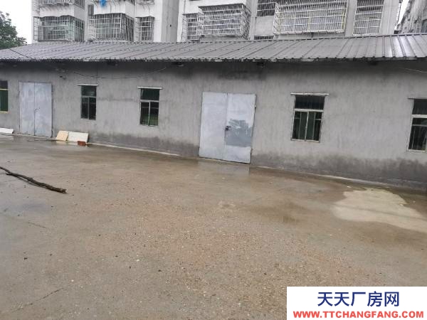 (出租) 南昌進賢縣倉庫地理位置優(yōu)越，進出方便，水電齊全