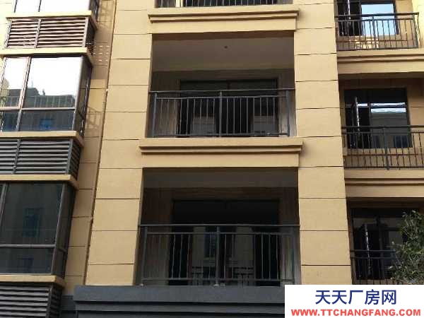 (出租) 南昌進賢縣出租進賢縣凱旋廣場------毛坯房供倉庫出租!