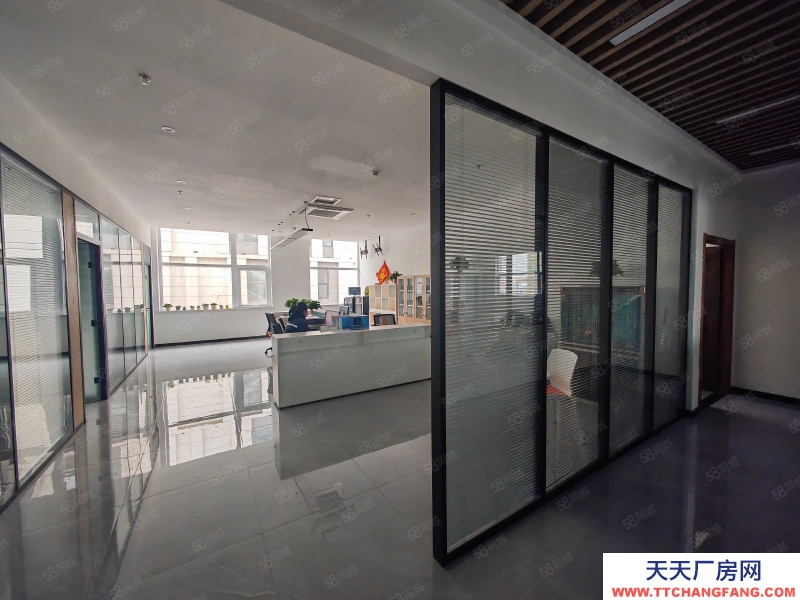 青島城陽夏莊廠房出租,二樓860平 精裝修 可生產(chǎn)辦公研發(fā)!