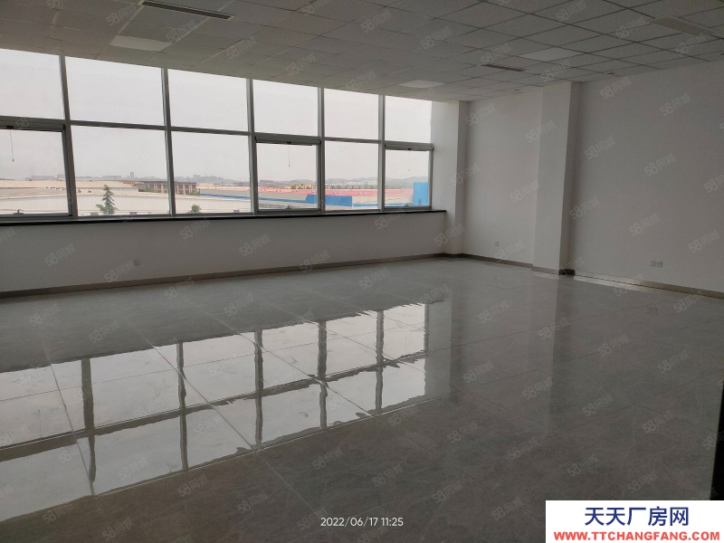 青島城陽出租高新區2600平和8200平獨棟高10米，產證帶航車