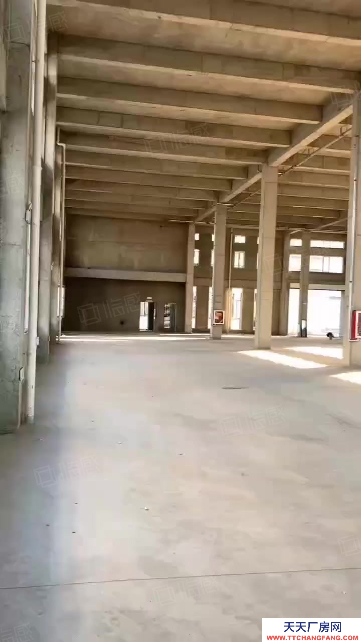 青島城陽2層半標(biāo)準(zhǔn)廠房（贈送超大露臺可做空中花園可封閉使用）