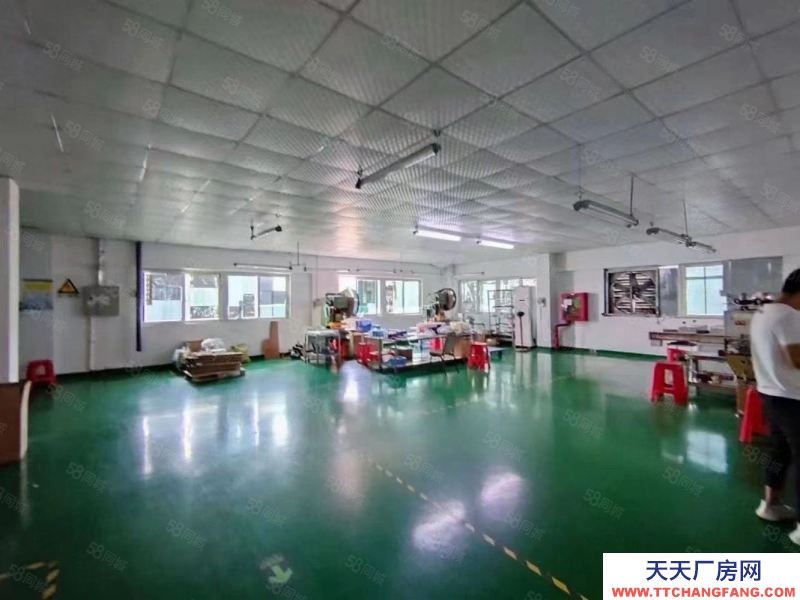 (出租) 深圳南山石巖地鐵口旁獨院廠房出租1000平起租帶全新地坪漆精裝修