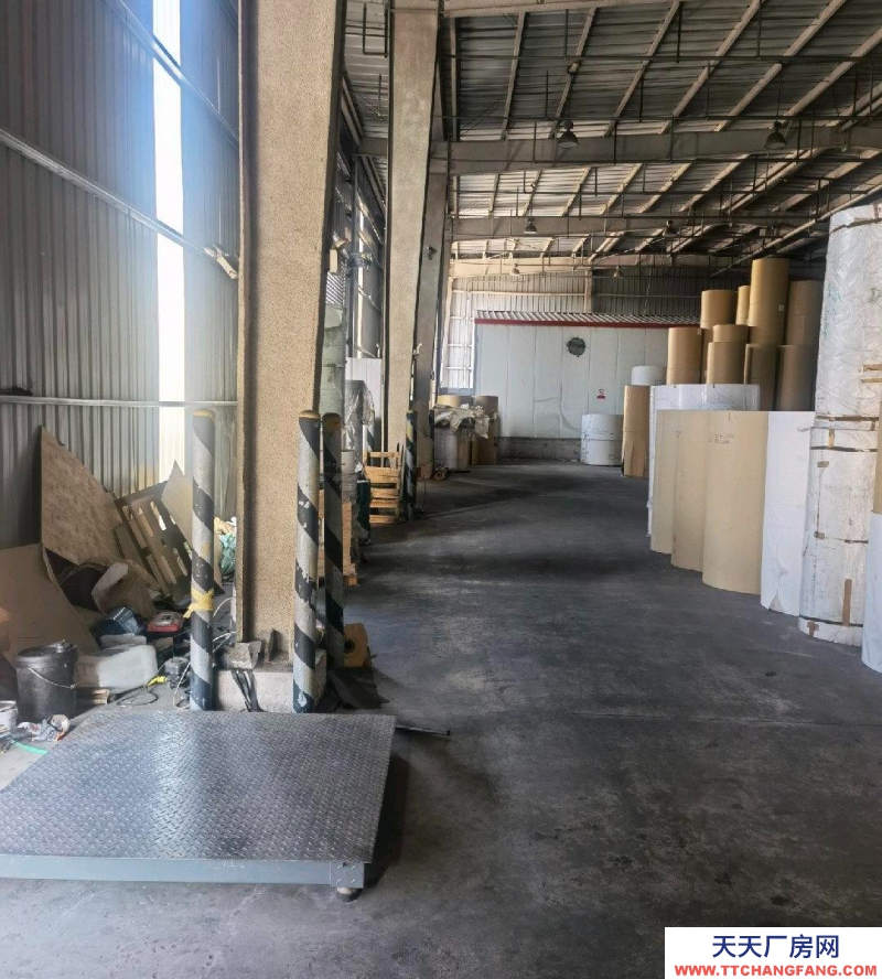 青島膠州物流園區(qū)內(nèi)，交通便利，適合倉儲分撥業(yè)務(wù)。