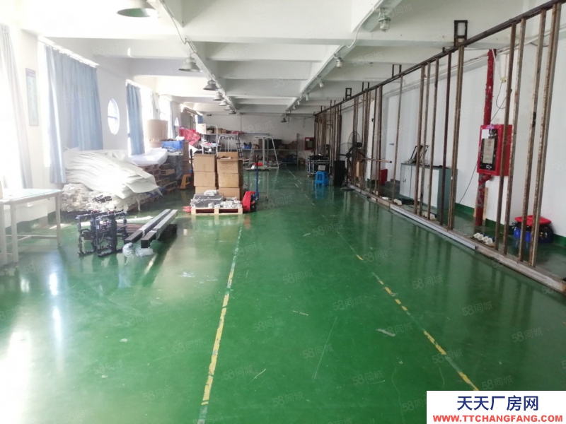 (出租) 深圳龍崗平湖精選廠房二樓1400平 帶精裝辦公室 有消防噴淋 可環(huán)評