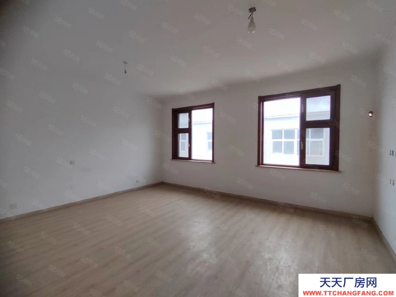 青島即墨即墨靠近城陽車間1100平高度8米,跨度18米