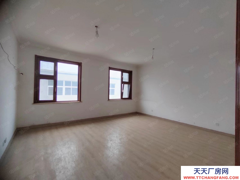 青島即墨即墨靠近城陽車間1100平高度8米，跨度18米