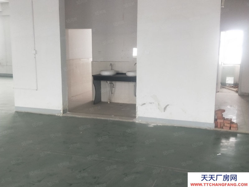 (出租) 合肥廬陽(yáng)雙鳳工業(yè)園1200平出租一樓廠房（空地面積大，可分租）