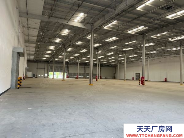 長(zhǎng)沙市開福區(qū)高標(biāo)帶月臺(tái)2萬平倉庫出租可分租丙二類倉