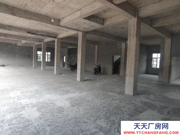 長沙市寧鄉(xiāng)區(qū) 離城6公里國道旁868平新房368地坪出租