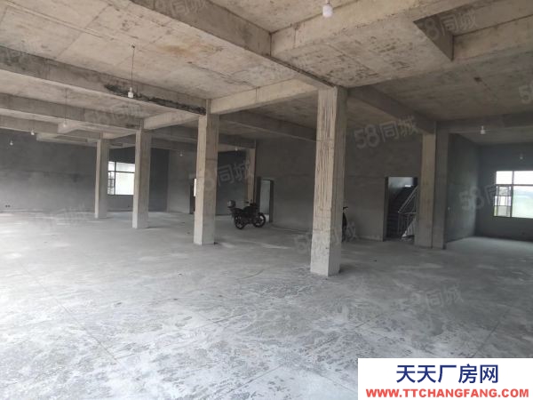 長沙市寧鄉(xiāng)區(qū) 離城6公里國道旁868平新房368地坪出租