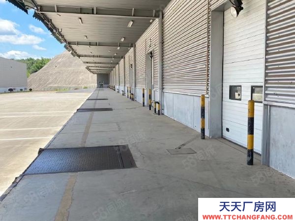 長沙市寧鄉(xiāng)區(qū) 高標(biāo)準(zhǔn)帶月臺倉庫10000方可分租臨近高速入口